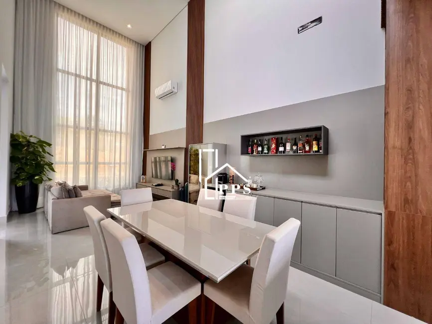 Foto 7 de Casa de Condomínio com 3 quartos à venda, 300m2 em Valinhos - SP