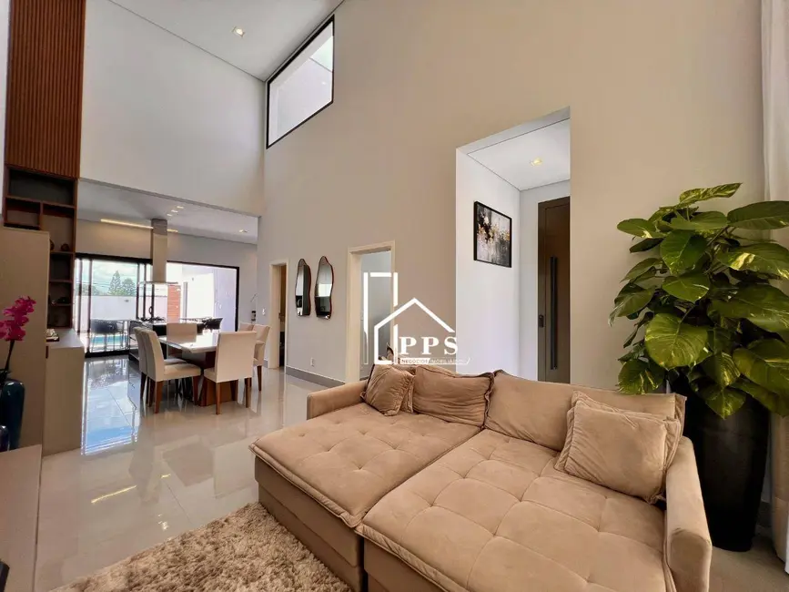 Foto 4 de Casa de Condomínio com 3 quartos à venda, 300m2 em Valinhos - SP