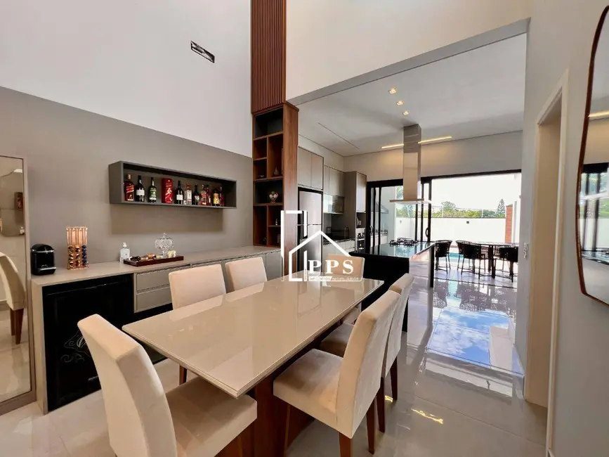 Foto 8 de Casa de Condomínio com 3 quartos à venda, 300m2 em Valinhos - SP