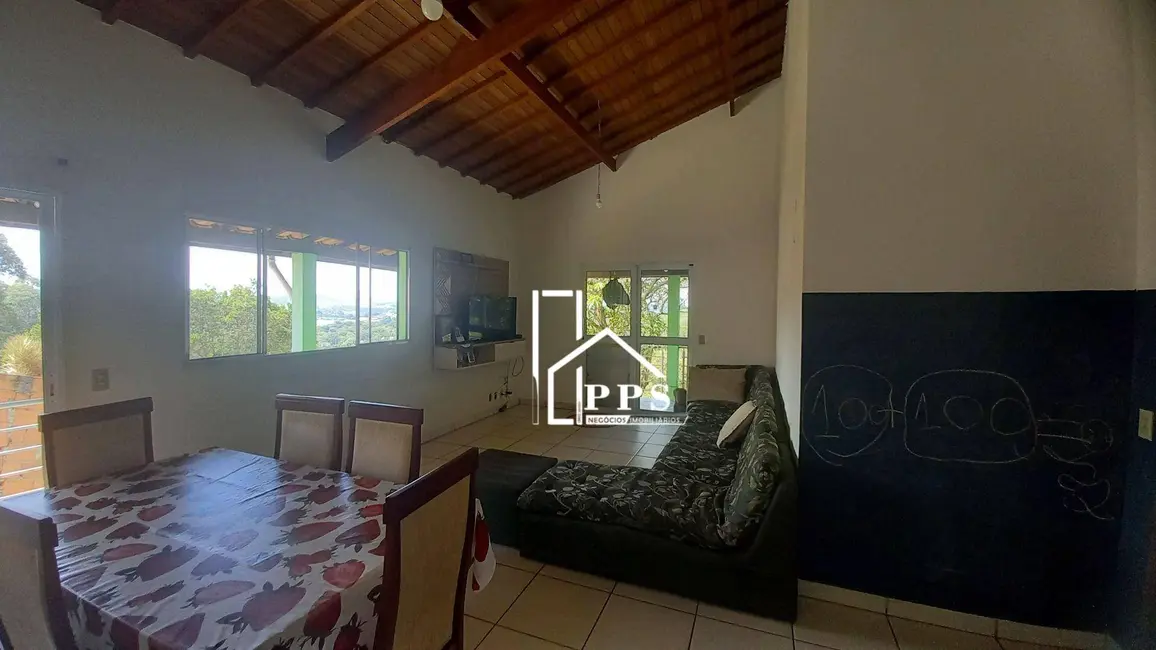 Chácara com 3 quartos à venda, 853m2 em Buracão, Vinhedo - SP - imagem 7 Foto 7 de Chácara com 3 quartos à venda, 853m2 em Buracão, Vinhedo - SP