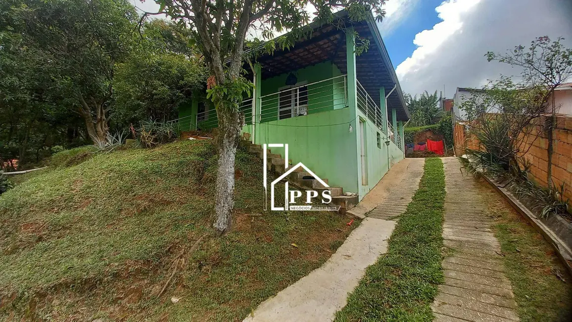 Chácara com 3 quartos à venda, 853m2 em Buracão, Vinhedo - SP - imagem 1 Foto 1 de Chácara com 3 quartos à venda, 853m2 em Buracão, Vinhedo - SP
