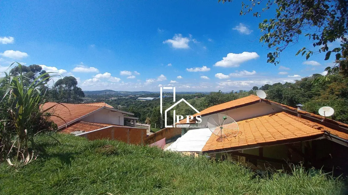 Chácara com 3 quartos à venda, 853m2 em Buracão, Vinhedo - SP - imagem 5 Foto 5 de Chácara com 3 quartos à venda, 853m2 em Buracão, Vinhedo - SP