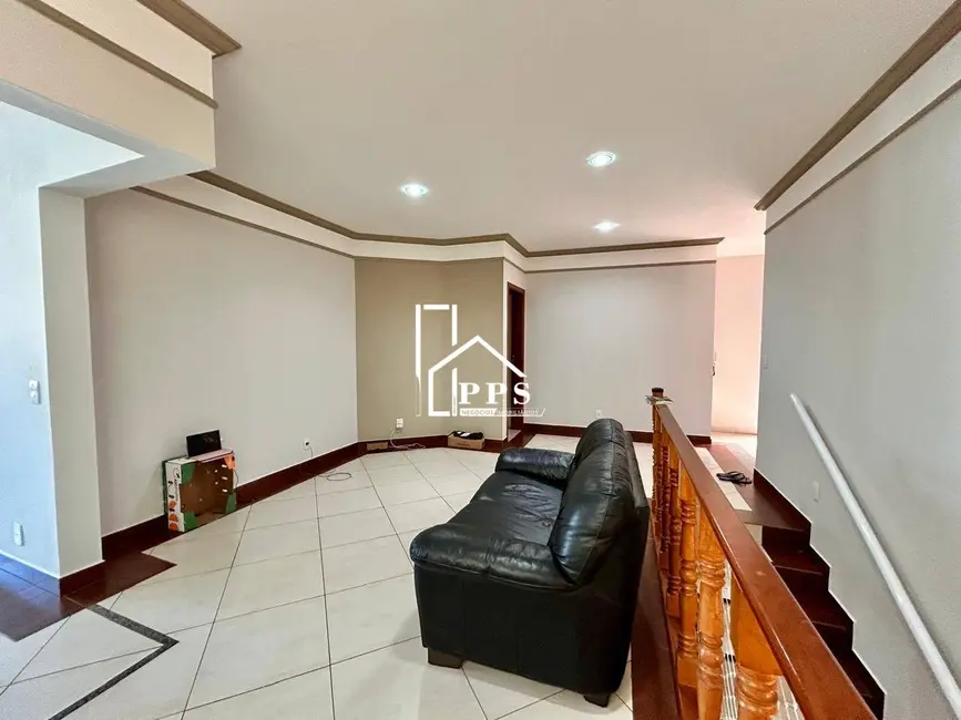 Foto 1 de Casa com 3 quartos à venda, 267m2 em Centro, Vinhedo - SP