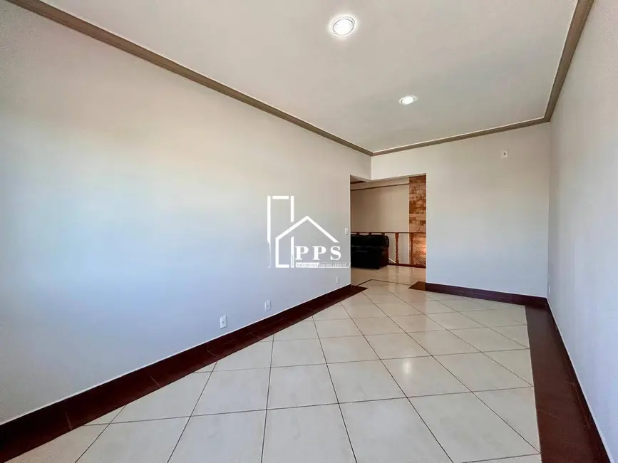 Foto 2 de Casa com 3 quartos à venda, 267m2 em Centro, Vinhedo - SP