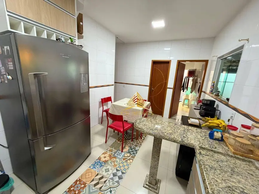 Foto 6 de Casa com 3 quartos à venda, 360m2 em São José do Imbassaí, Marica - RJ