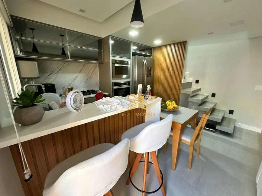 Cobertura com 2 quartos à venda, 142m2 em Camboinhas, Niteroi - RJ - imagem 5 Foto 5 de Cobertura com 2 quartos à venda, 142m2 em Camboinhas, Niteroi - RJ