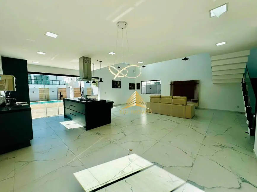 Foto 2 de Casa de Condomínio com 4 quartos à venda, 371m2 em Marica - RJ