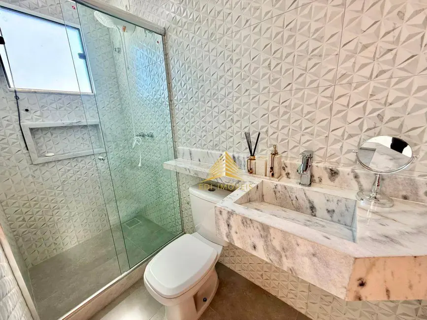 Foto 6 de Casa de Condomínio com 4 quartos à venda, 371m2 em Marica - RJ