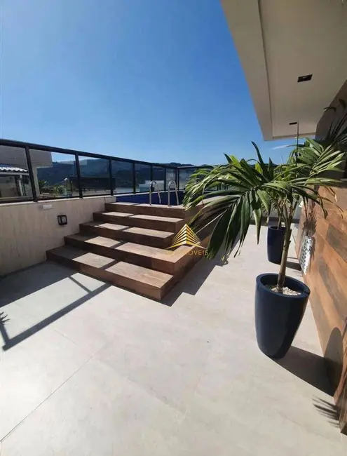 Cobertura com 2 quartos à venda, 119m2 em Marazul, Niteroi - RJ - imagem 5 Foto 5 de Cobertura com 2 quartos à venda, 119m2 em Marazul, Niteroi - RJ