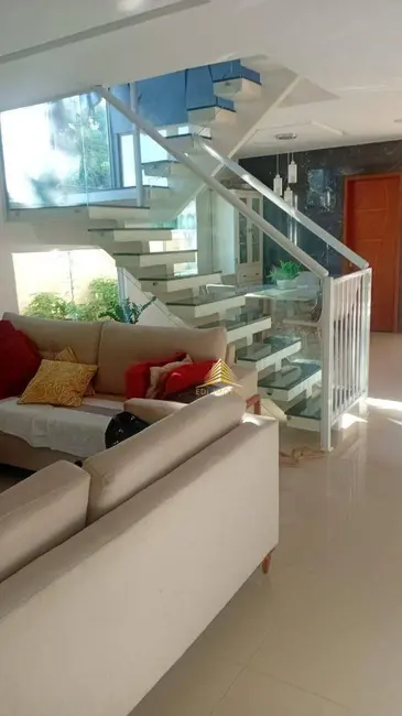 Casa com 5 quartos à venda, 230m2 em Marica - RJ - imagem 8 Foto 8 de Casa com 5 quartos à venda, 230m2 em Marica - RJ