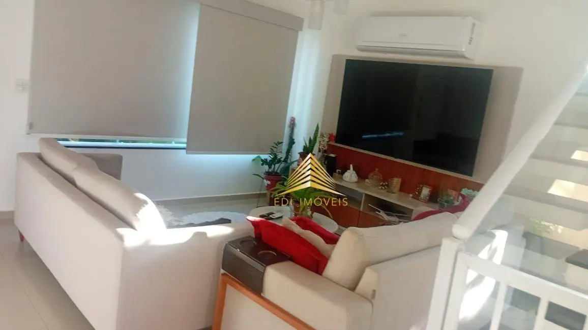 Casa com 5 quartos à venda, 230m2 em Marica - RJ - imagem 4 Foto 4 de Casa com 5 quartos à venda, 230m2 em Marica - RJ