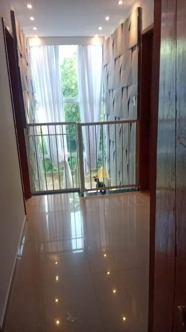 Casa com 5 quartos à venda, 230m2 em Marica - RJ - imagem 1 Foto 1 de Casa com 5 quartos à venda, 230m2 em Marica - RJ