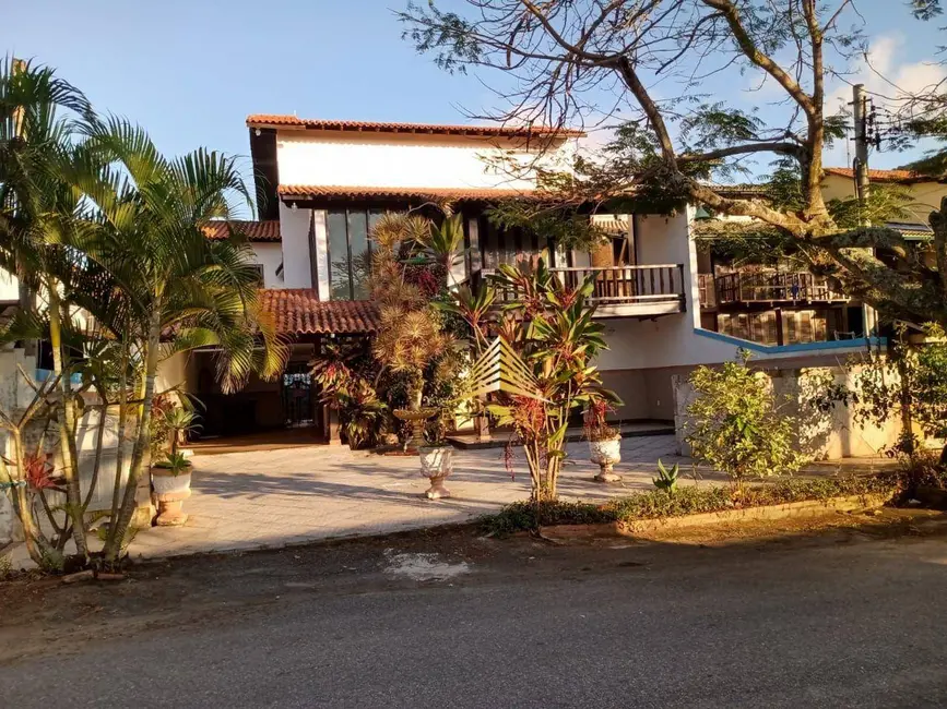 Foto 1 de Casa com 4 quartos à venda, 415m2 em Piratininga, Niteroi - RJ