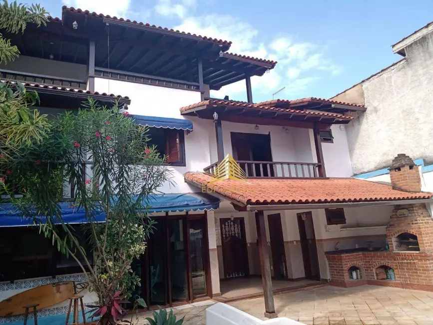 Foto 2 de Casa com 4 quartos à venda, 415m2 em Piratininga, Niteroi - RJ