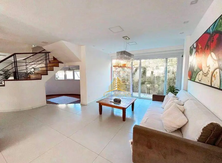 Foto 5 de Casa com 4 quartos à venda, 800m2 em Piratininga, Niteroi - RJ
