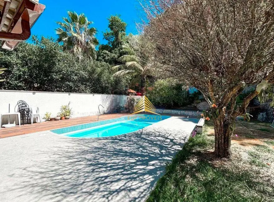 Foto 1 de Casa com 4 quartos à venda, 800m2 em Piratininga, Niteroi - RJ