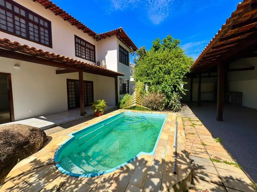 Casa com 5 quartos à venda, 450m2 em Camboinhas, Niteroi - RJ - imagem 1 Foto 1 de Casa com 5 quartos à venda, 450m2 em Camboinhas, Niteroi - RJ
