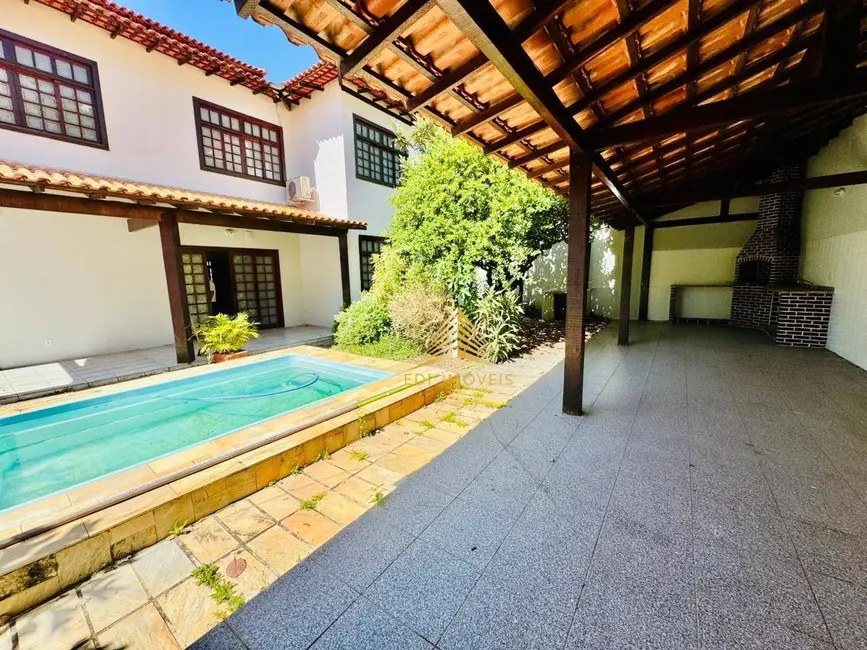 Casa com 5 quartos à venda, 450m2 em Camboinhas, Niteroi - RJ - imagem 2 Foto 2 de Casa com 5 quartos à venda, 450m2 em Camboinhas, Niteroi - RJ