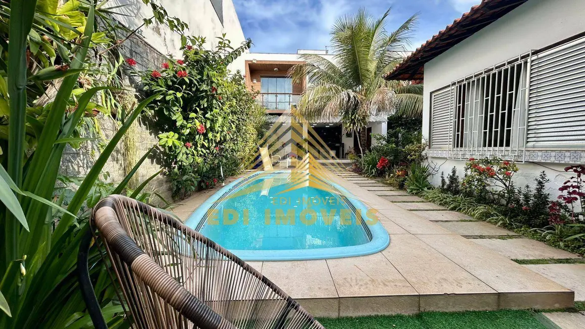 Foto 1 de Casa com 7 quartos à venda, 685m2 em Camboinhas, Niteroi - RJ
