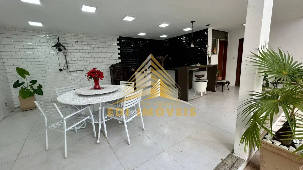 Foto 8 de Casa com 7 quartos à venda, 685m2 em Camboinhas, Niteroi - RJ
