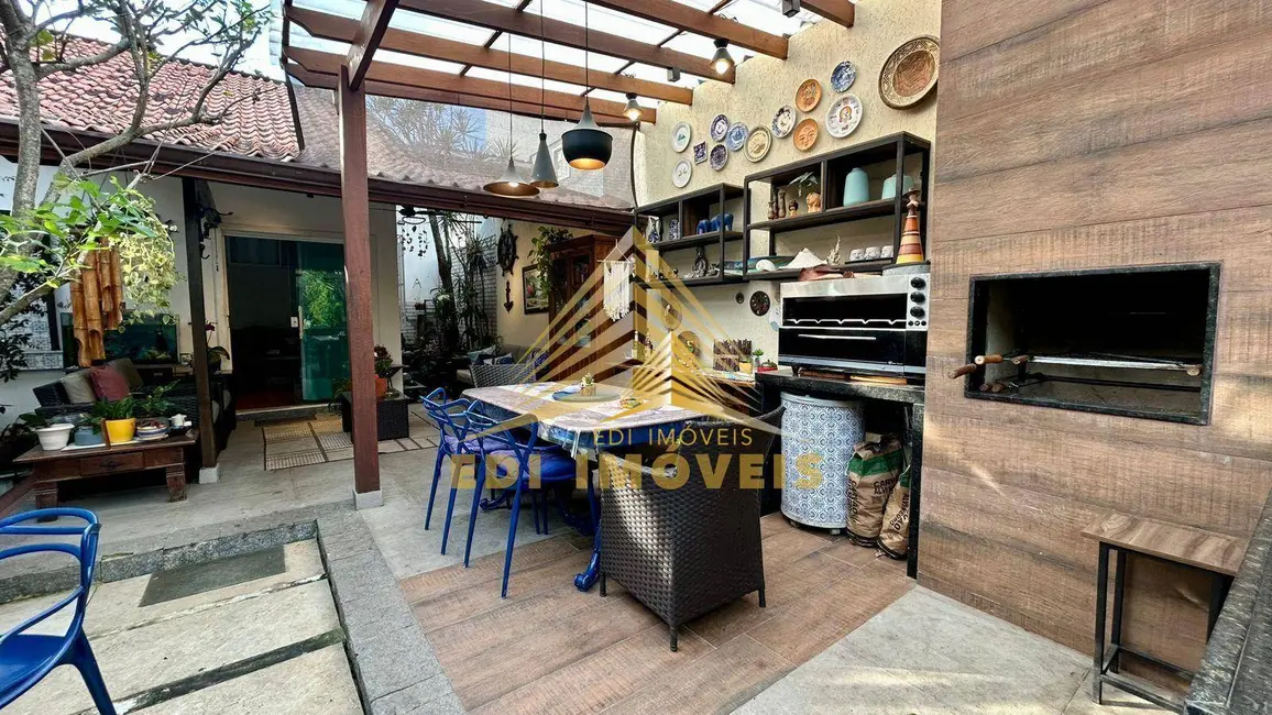 Foto 5 de Casa com 7 quartos à venda, 685m2 em Camboinhas, Niteroi - RJ