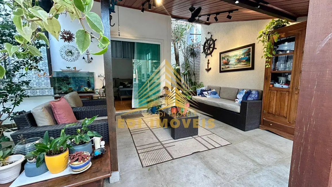 Foto 4 de Casa com 7 quartos à venda, 685m2 em Camboinhas, Niteroi - RJ