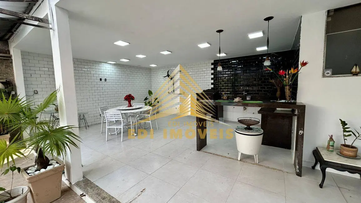 Foto 9 de Casa com 7 quartos à venda, 685m2 em Camboinhas, Niteroi - RJ