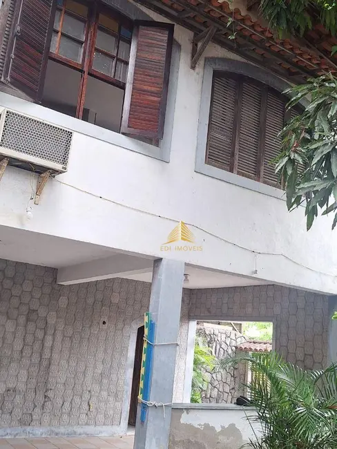 Casa com 3 quartos à venda, 424m2 em Piratininga, Niteroi - RJ - imagem 5 Foto 5 de Casa com 3 quartos à venda, 424m2 em Piratininga, Niteroi - RJ