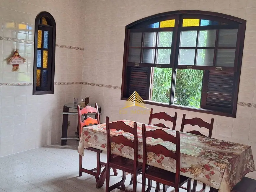 Casa com 3 quartos à venda, 424m2 em Piratininga, Niteroi - RJ - imagem 3 Foto 3 de Casa com 3 quartos à venda, 424m2 em Piratininga, Niteroi - RJ