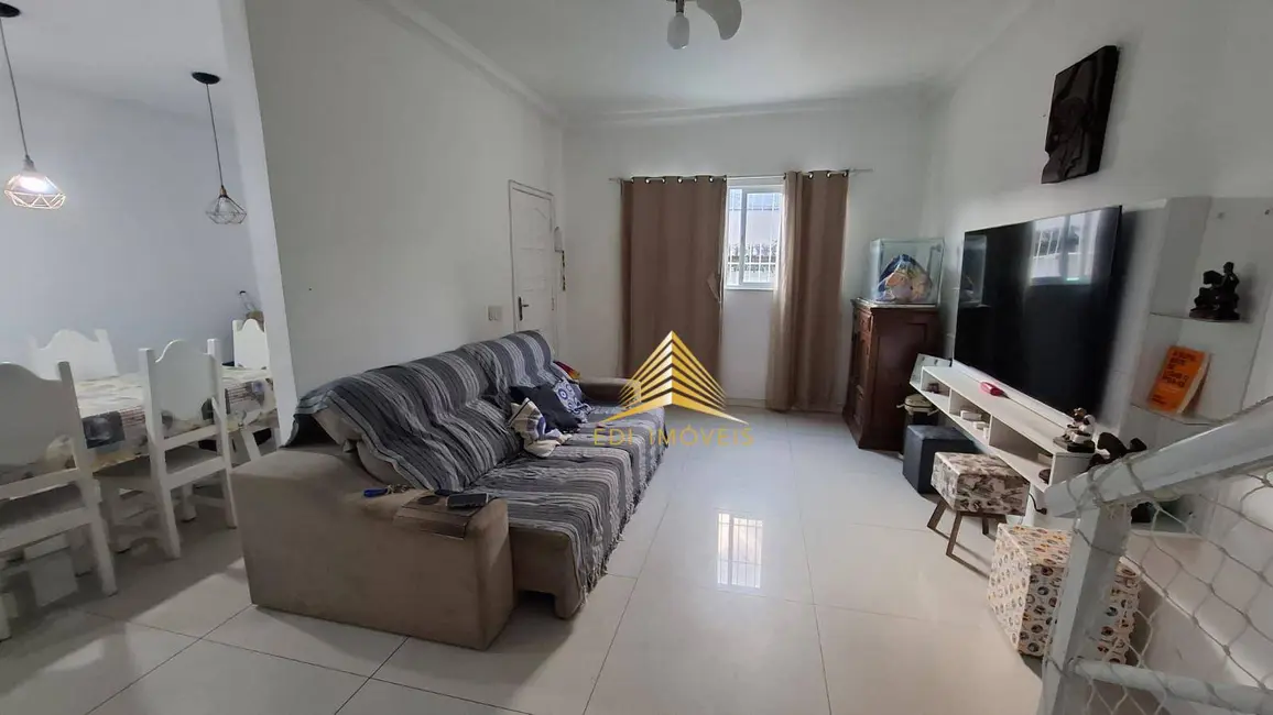 Foto 2 de Casa com 3 quartos à venda, 260m2 em Itaipu, Niteroi - RJ