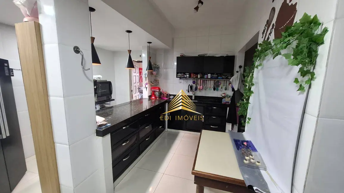 Foto 5 de Casa com 3 quartos à venda, 260m2 em Itaipu, Niteroi - RJ