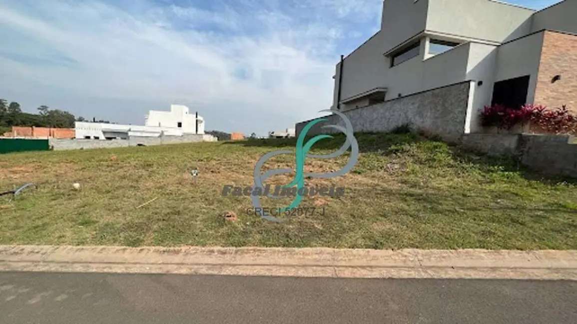 Foto 1 de Terreno / Lote à venda, 462m2 em Valinhos - SP