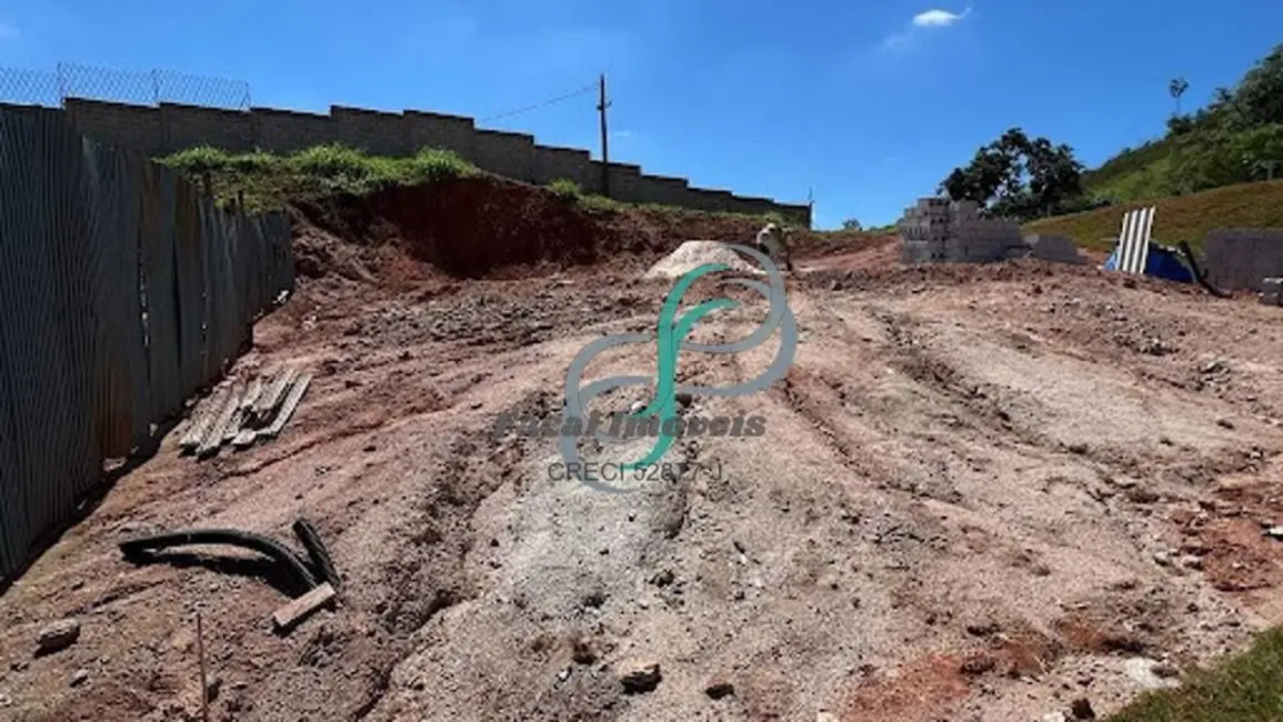 Foto 1 de Terreno / Lote à venda, 312m2 em Valinhos - SP