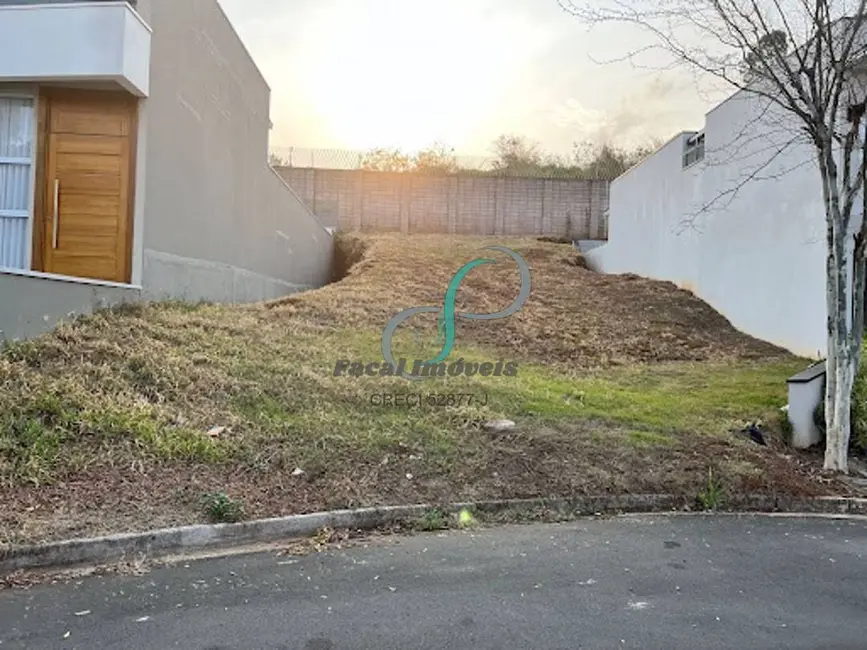 Foto 1 de Terreno / Lote à venda, 303m2 em Lenheiro, Valinhos - SP