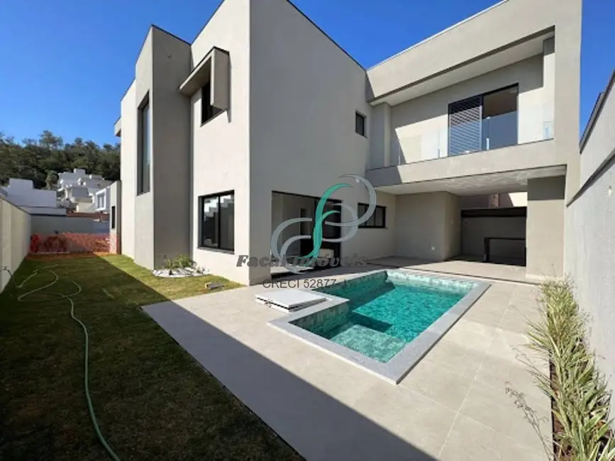 Casa com 3 quartos à venda, 240m2 em Valinhos - SP - imagem 1 Foto 1 de Casa com 3 quartos à venda, 240m2 em Valinhos - SP