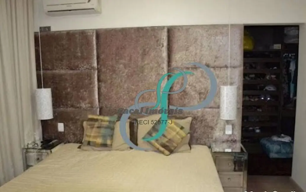 Foto 8 de Casa com 4 quartos à venda, 300m2 em Valinhos - SP