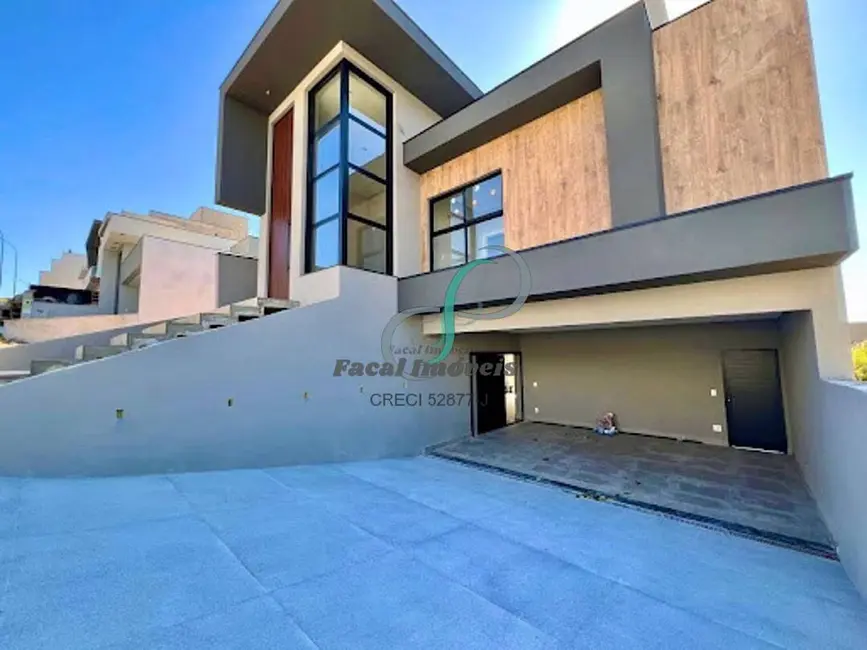 Foto 1 de Casa com 3 quartos à venda, 228m2 em Valinhos - SP