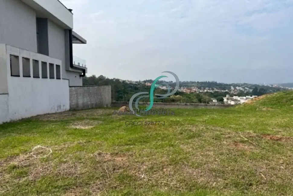 Foto 2 de Terreno / Lote à venda, 330m2 em Valinhos - SP
