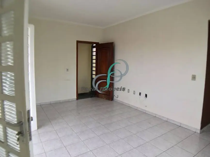 Casa com 3 quartos à venda, 145m2 em Jardim São Jorge, Valinhos - SP - imagem 8 Foto 8 de Casa com 3 quartos à venda, 145m2 em Jardim São Jorge, Valinhos - SP