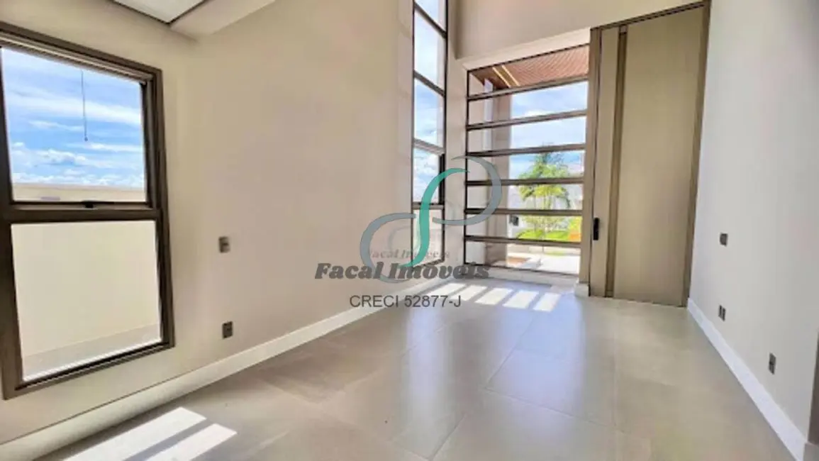Foto 9 de Casa com 4 quartos à venda, 351m2 em Valinhos - SP