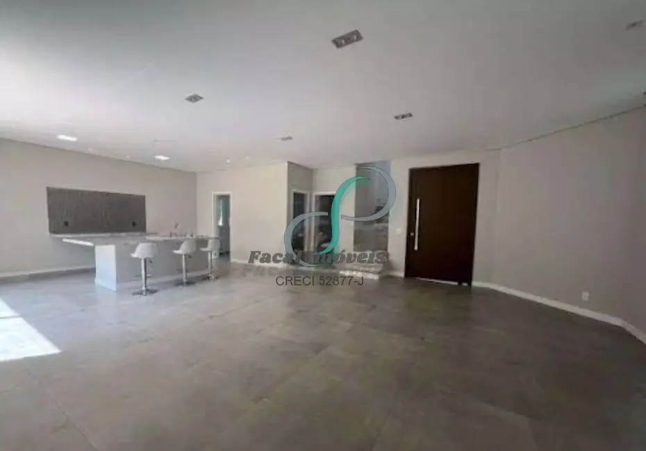 Casa com 4 quartos à venda, 300m2 em Valinhos - SP - imagem 3 Foto 3 de Casa com 4 quartos à venda, 300m2 em Valinhos - SP