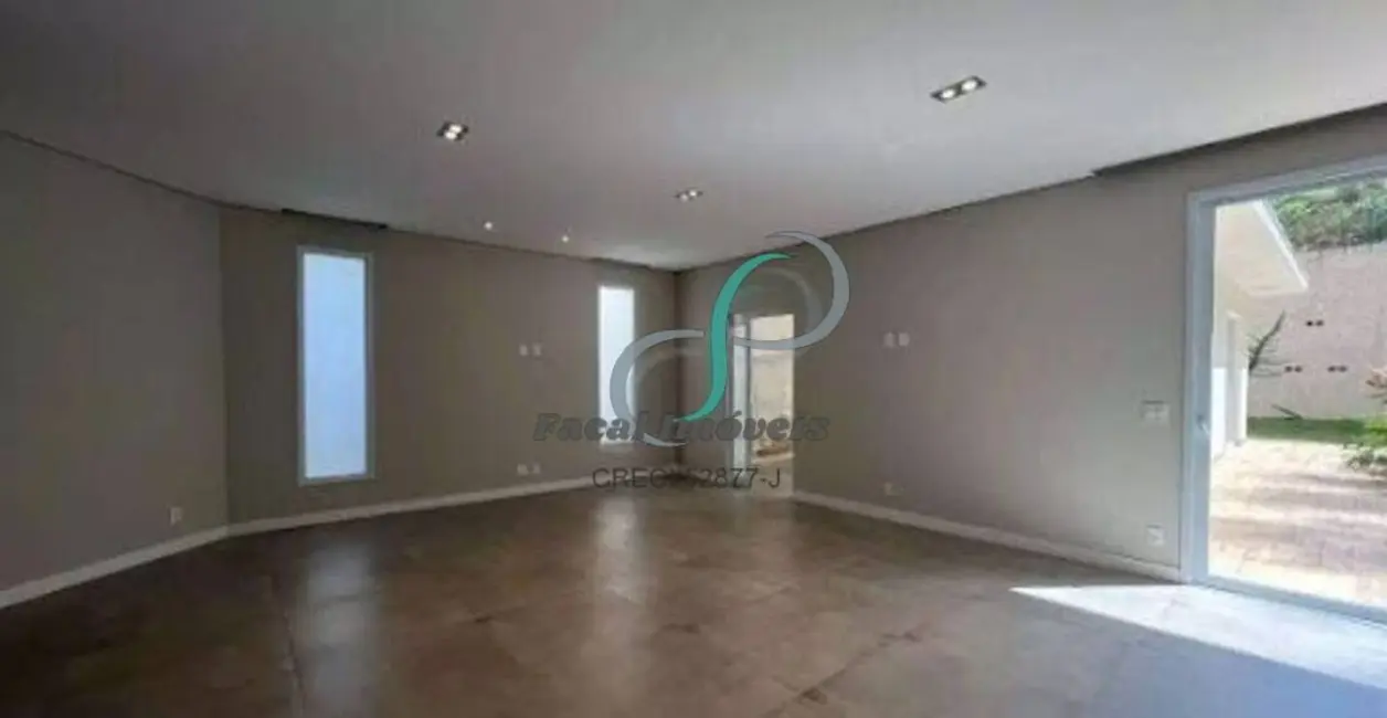 Casa com 4 quartos à venda, 300m2 em Valinhos - SP - imagem 2 Foto 2 de Casa com 4 quartos à venda, 300m2 em Valinhos - SP