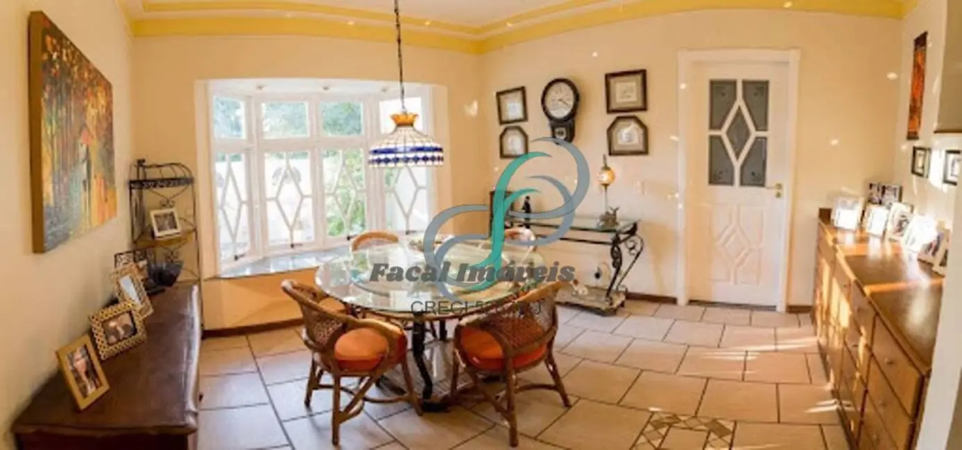 Foto 3 de Casa com 6 quartos à venda, 630m2 em Vila Embaré, Valinhos - SP