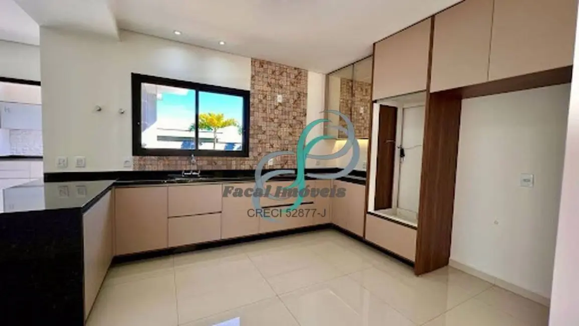 Foto 9 de Casa com 4 quartos à venda, 335m2 em Monte Alegre, Vinhedo - SP