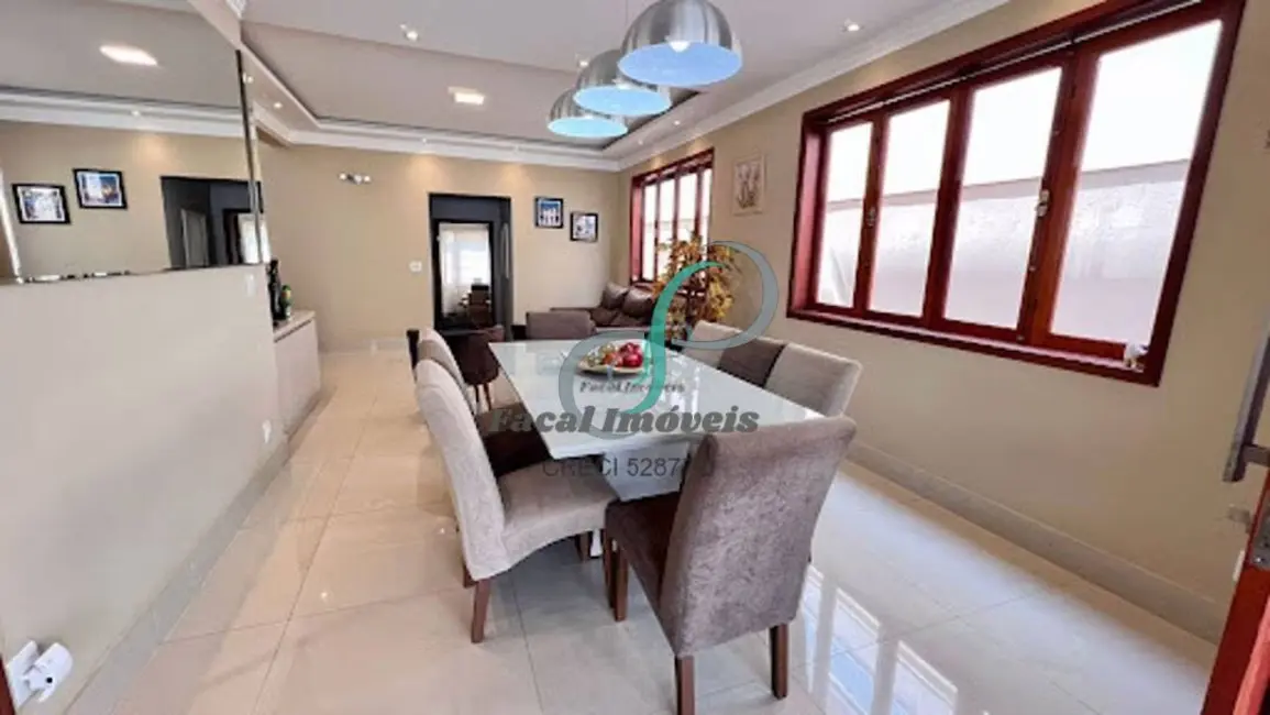 Foto 9 de Casa com 4 quartos à venda, 270m2 em Jardim García, Campinas - SP