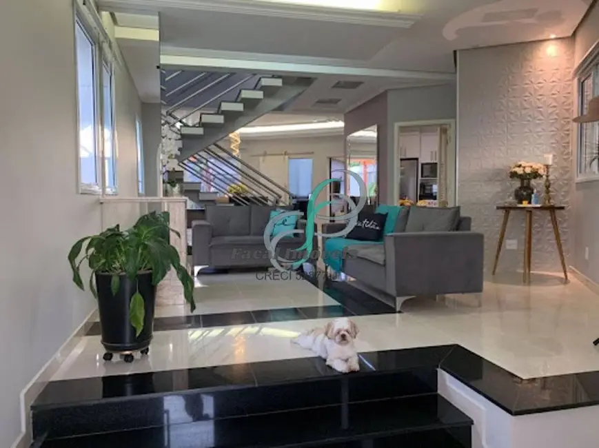 Foto 7 de Casa com 3 quartos à venda, 330m2 em Centro, Vinhedo - SP