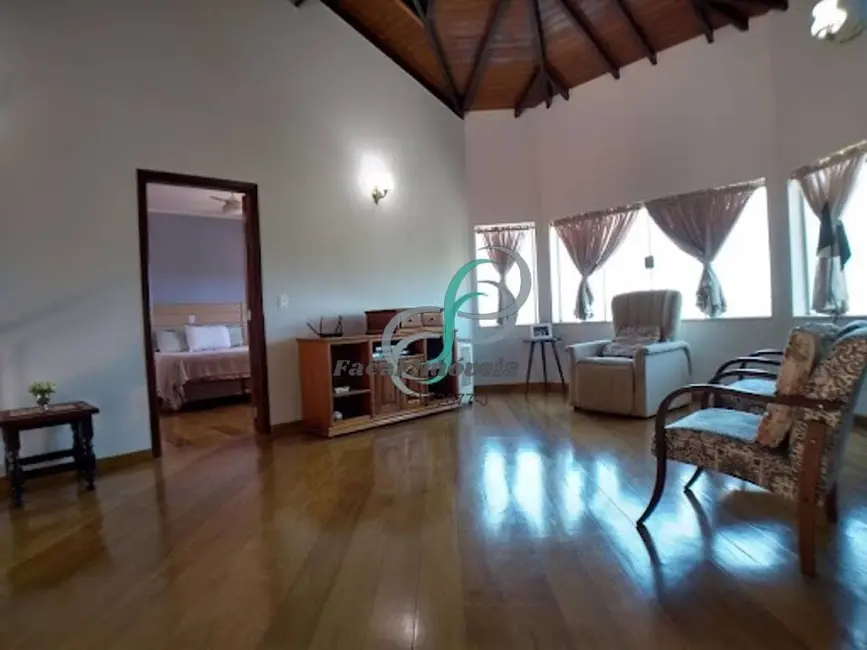 Foto 8 de Casa com 3 quartos à venda, 300m2 em Vinhedo - SP