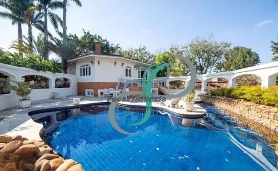 Casa com 5 quartos à venda, 1200m2 em Valinhos - SP - imagem 2 Foto 2 de Casa com 5 quartos à venda, 1200m2 em Valinhos - SP