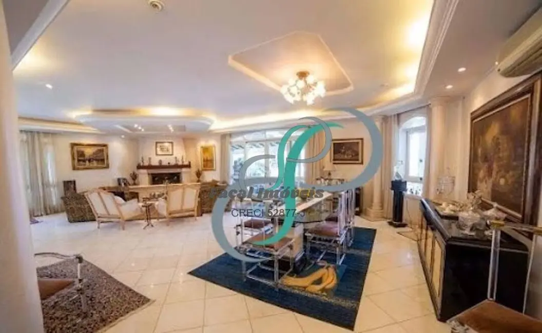 Casa com 5 quartos à venda, 1200m2 em Valinhos - SP - imagem 9 Foto 9 de Casa com 5 quartos à venda, 1200m2 em Valinhos - SP