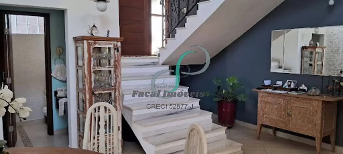 Foto 4 de Casa com 3 quartos à venda, 248m2 em Valinhos - SP